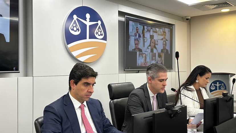 Pleno adverte árbitro Rodrigo Klein